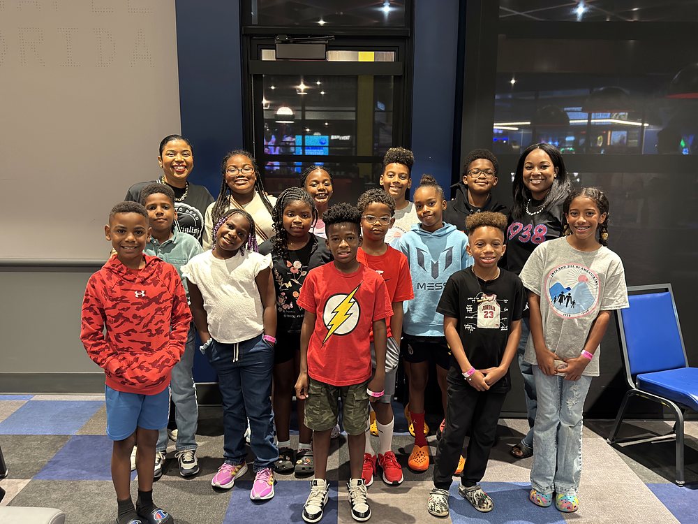 Children and chapter mothers at a social outing